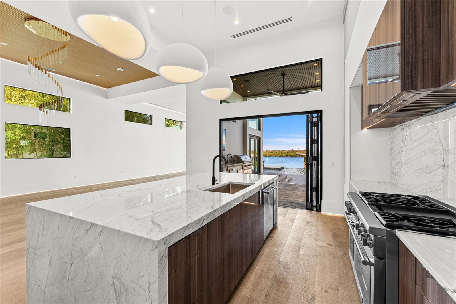 NEW SMYRNA BRIDGE & INV CO 01 - Residential