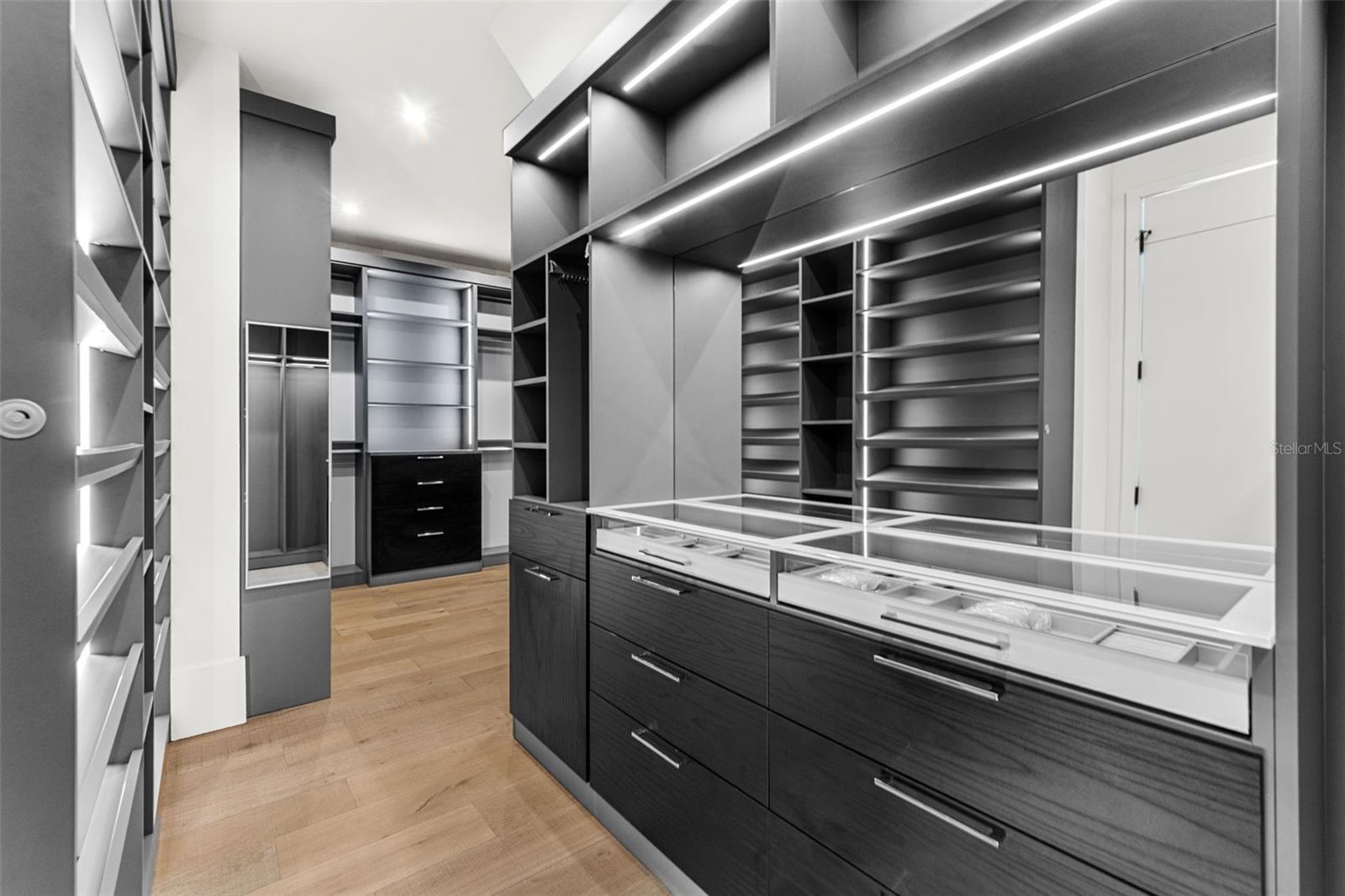 NEW SMYRNA BRIDGE & INV CO 01 - Residential