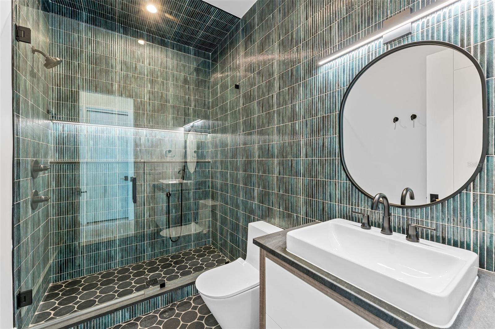 NEW SMYRNA BRIDGE & INV CO 01 - Residential