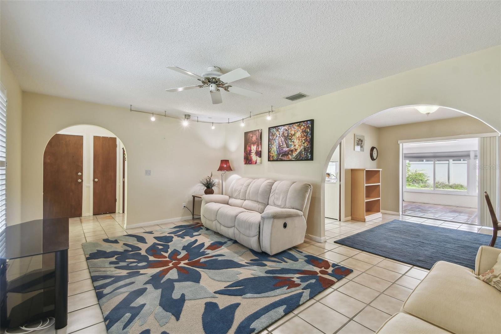 6004 10TH AVE W