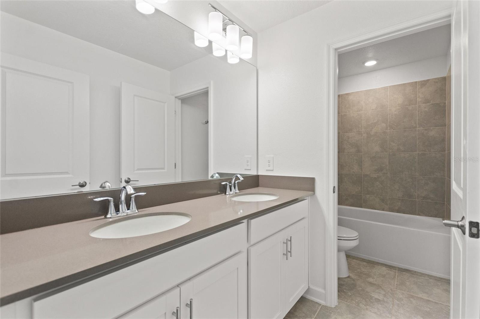 STONEYBROOK SOUTH NORTH PRCL PH 1 - Residential Lease