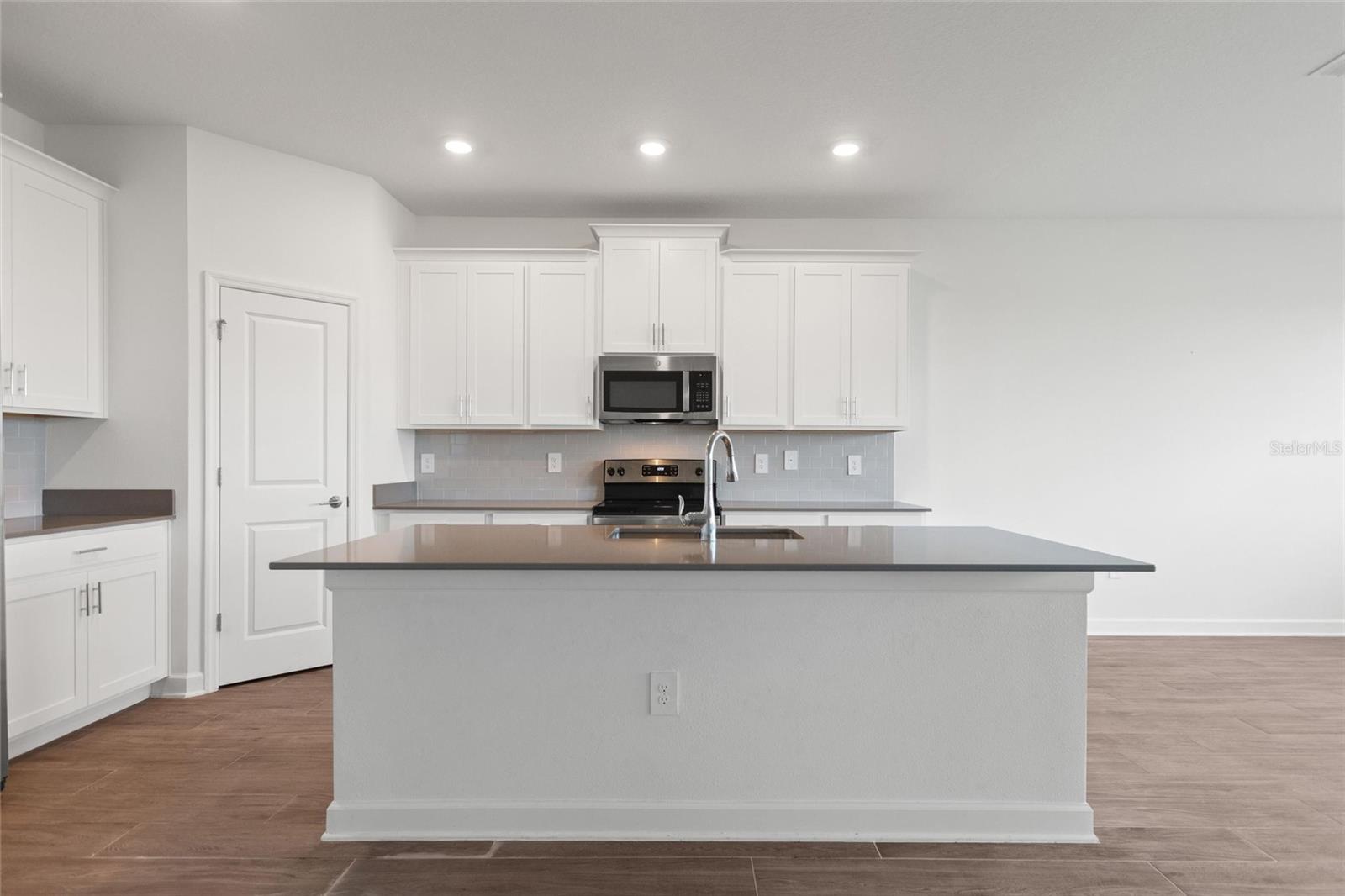 STONEYBROOK SOUTH NORTH PRCL PH 1 - Residential Lease