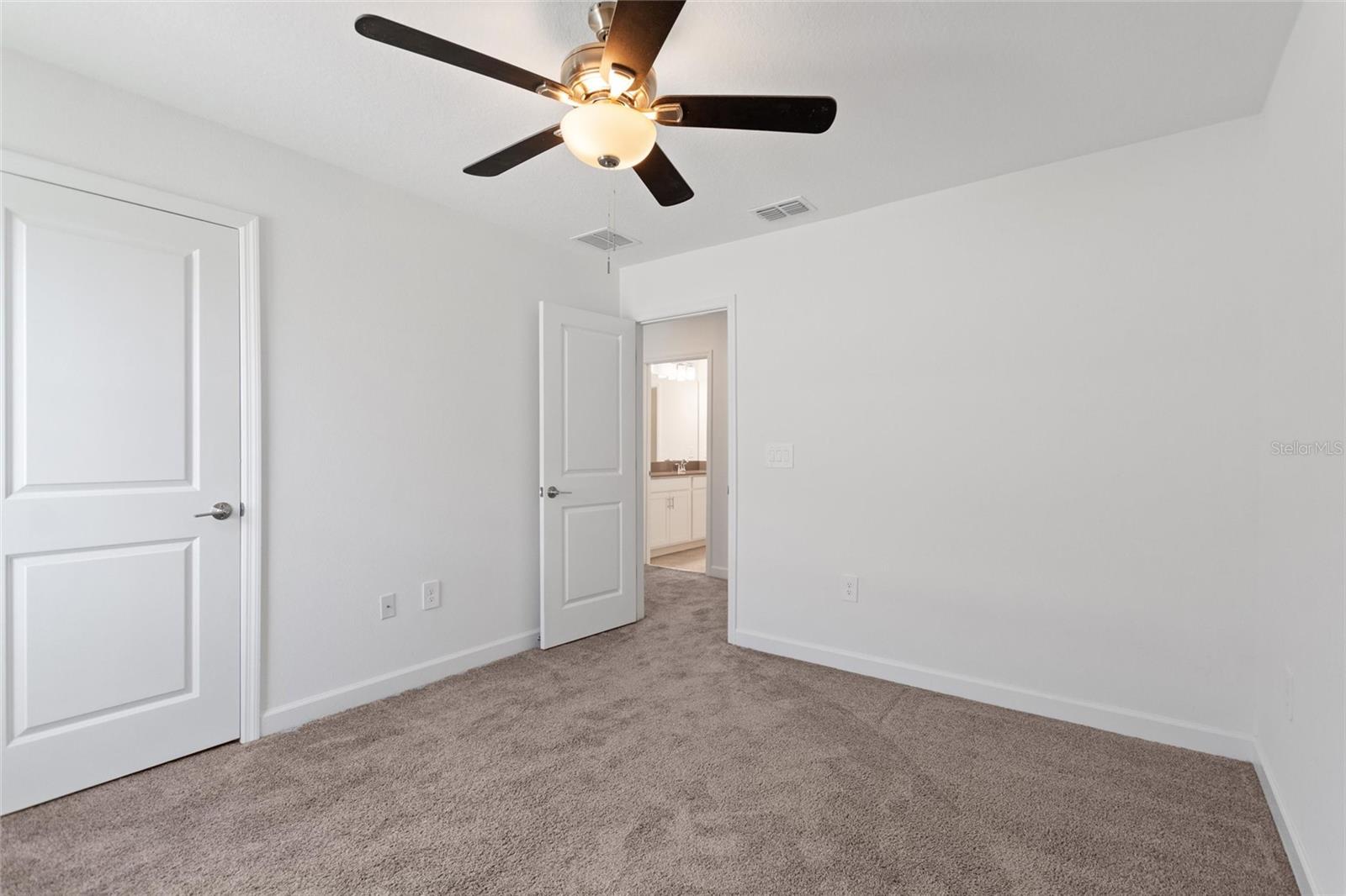 STONEYBROOK SOUTH NORTH PRCL PH 1 - Residential Lease