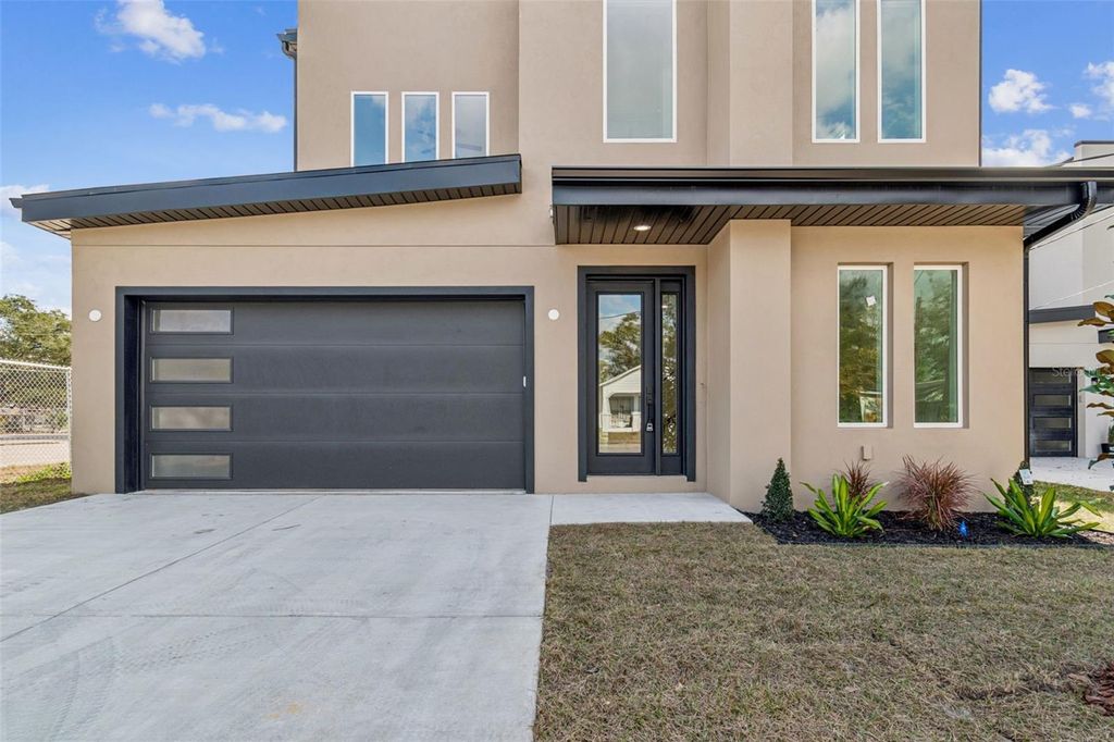 Photo of 1517 E 27th Avenue, Tampa, FL 33605 (MLS # TB8470180)