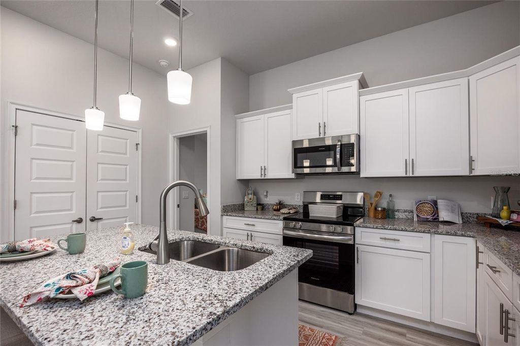 Photo of 13711 NW 150th Circle, Alachua, FL 32615 (MLS # GC535804)