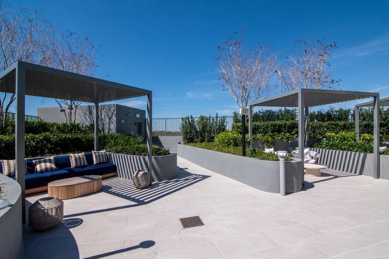 RITZ CARLTON RESIDENCES TOWER II - Residential