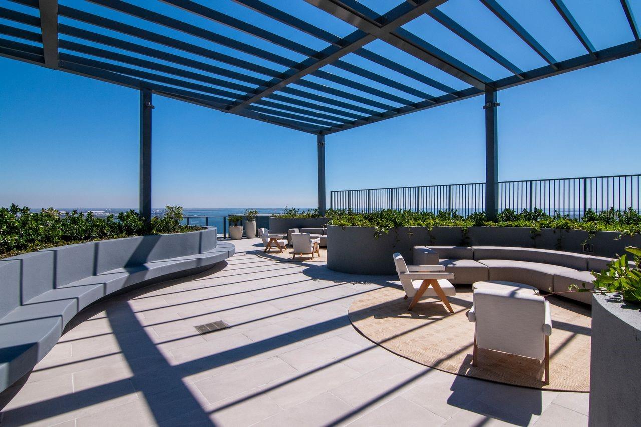 RITZ CARLTON RESIDENCES TOWER II - Residential