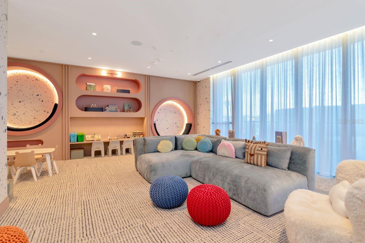 RITZ CARLTON RESIDENCES TOWER II - Residential