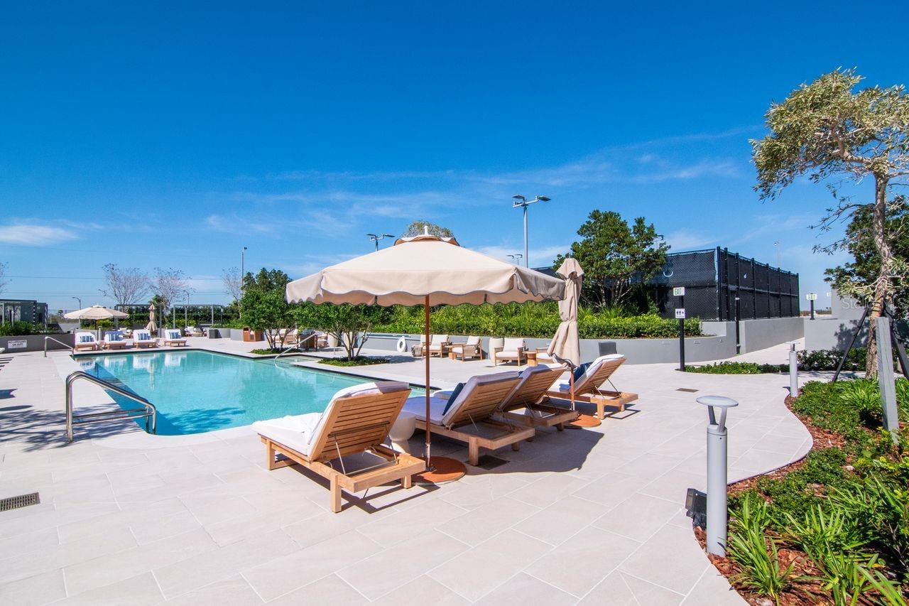 RITZ CARLTON RESIDENCES TOWER II - Residential