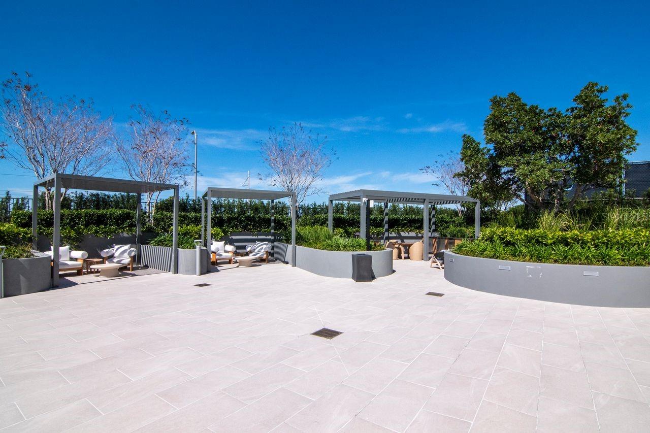 RITZ CARLTON RESIDENCES TOWER II - Residential