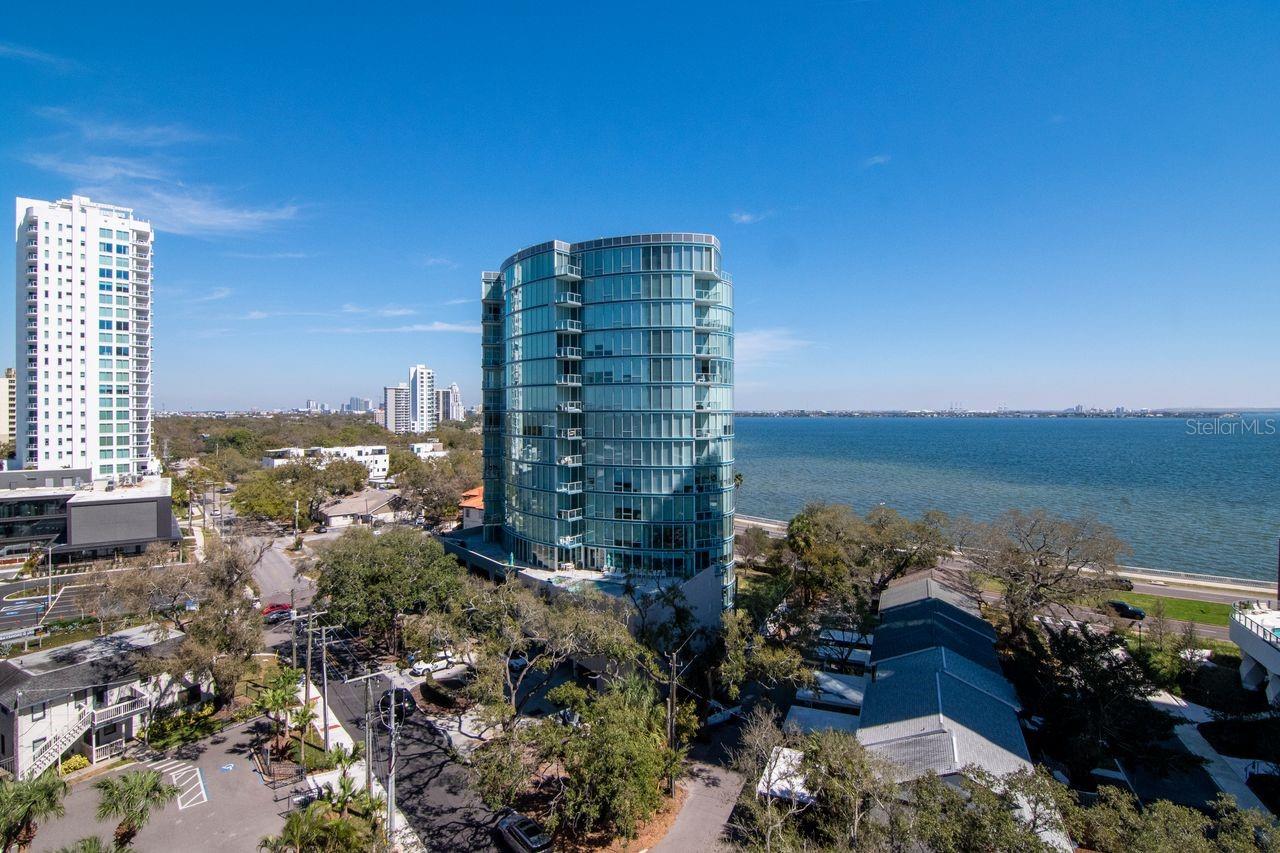 RITZ CARLTON RESIDENCES TOWER II - Residential