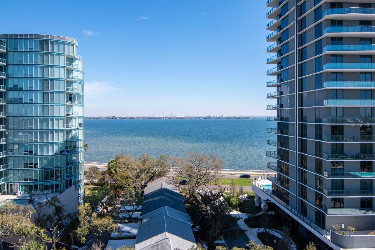 RITZ CARLTON RESIDENCES TOWER II - Residential