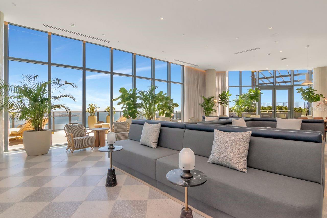 RITZ CARLTON RESIDENCES TOWER II - Residential