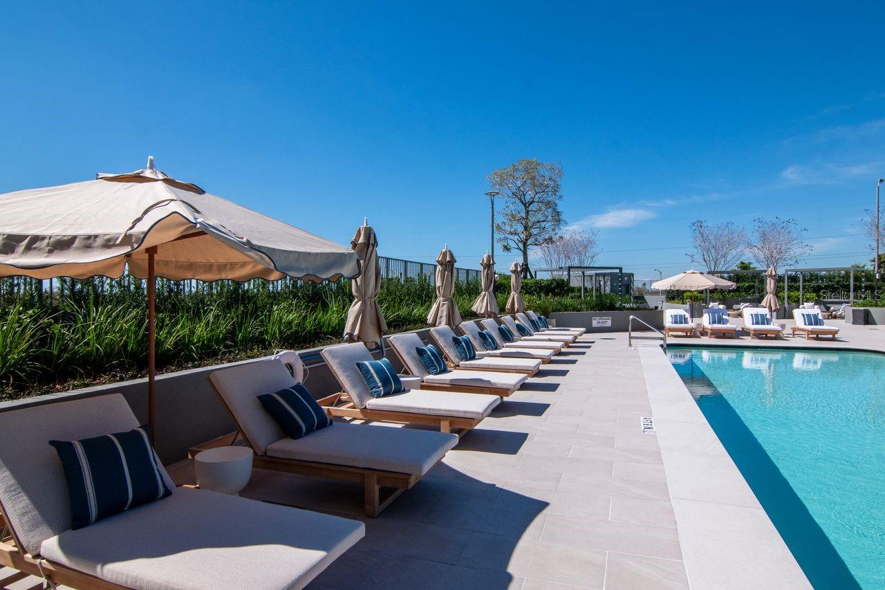 RITZ CARLTON RESIDENCES TOWER II - Residential