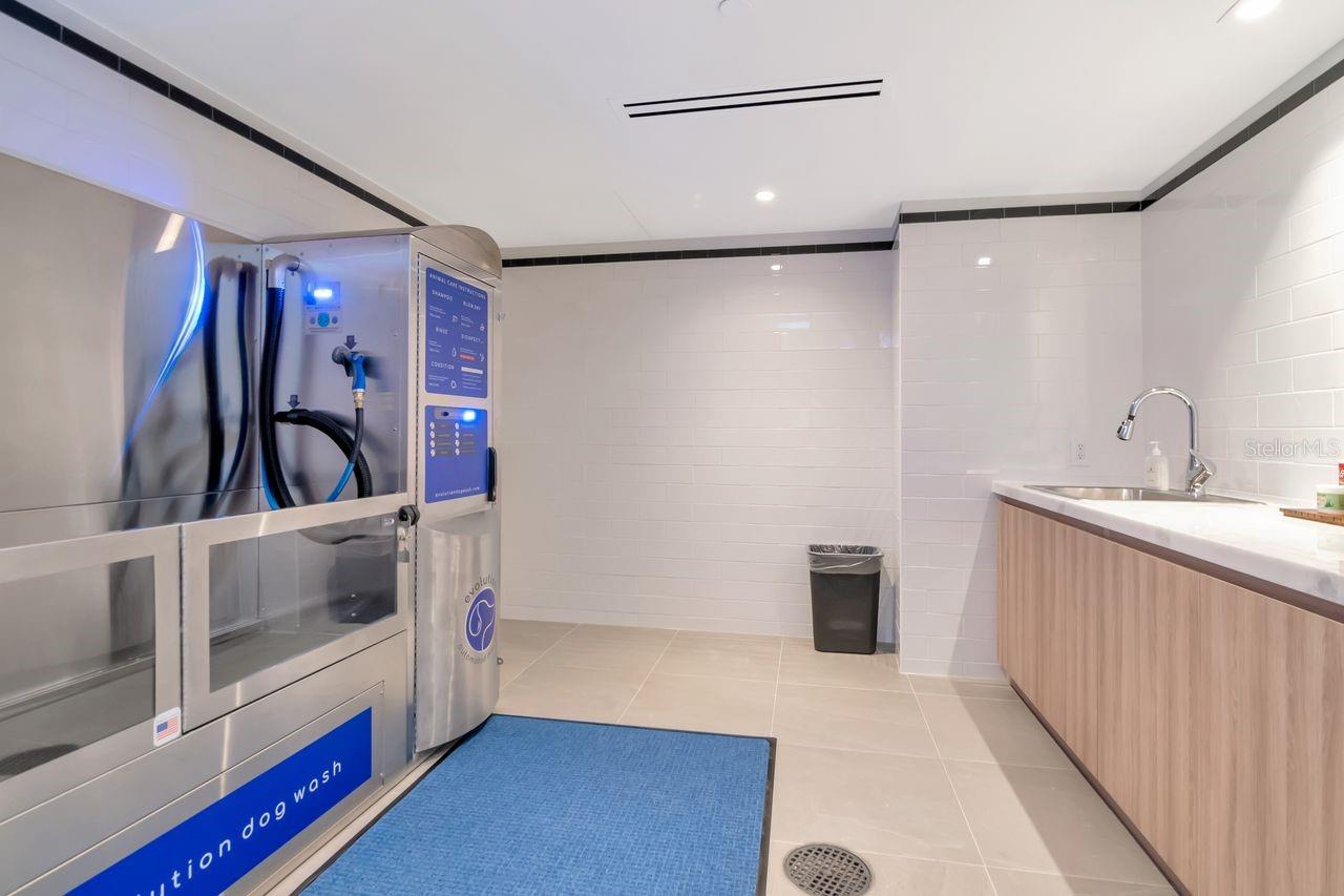 RITZ CARLTON RESIDENCES TOWER II - Residential