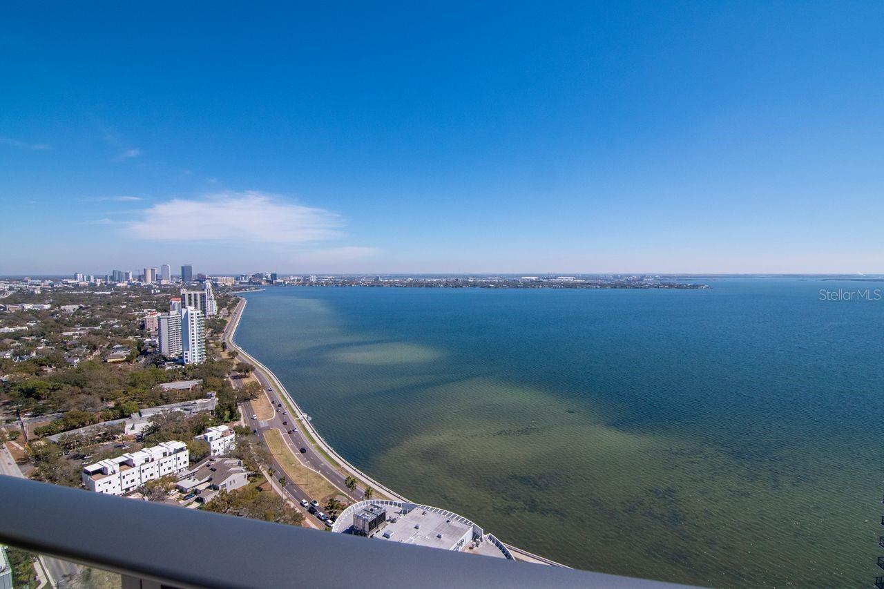 RITZ CARLTON RESIDENCES TOWER II - Residential