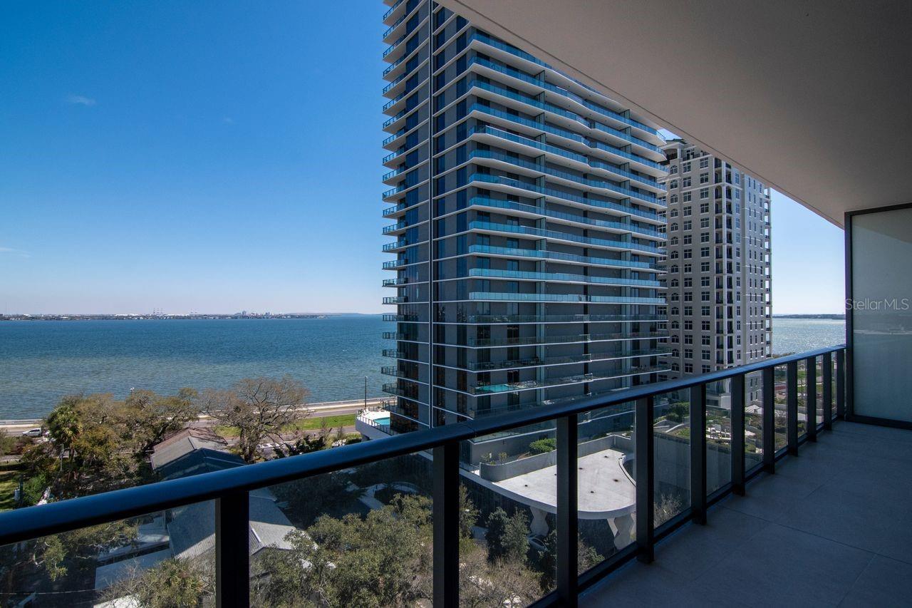 RITZ CARLTON RESIDENCES TOWER II - Residential