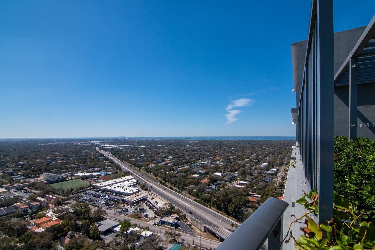 RITZ CARLTON RESIDENCES TOWER II - Residential