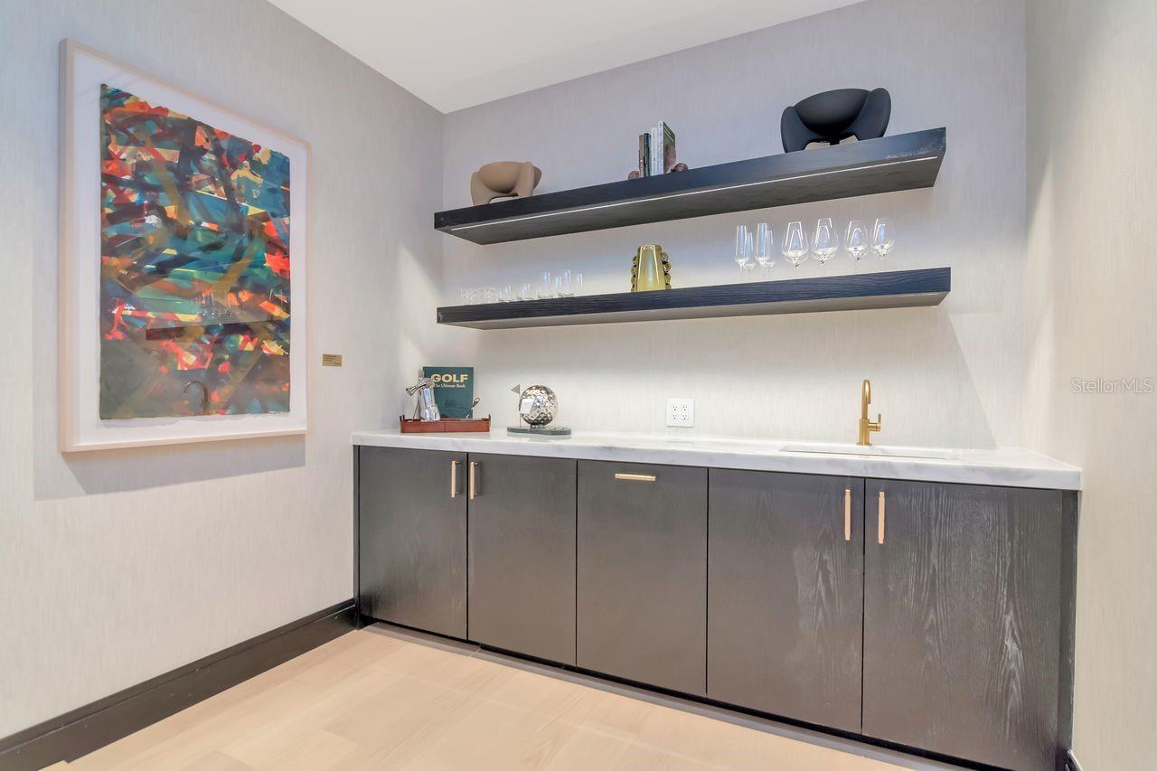 RITZ CARLTON RESIDENCES TOWER II - Residential