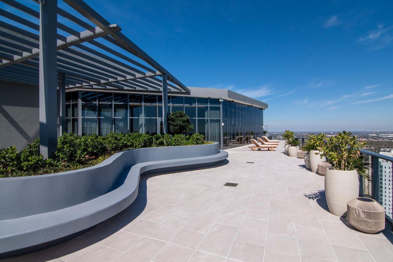 RITZ CARLTON RESIDENCES TOWER II - Residential