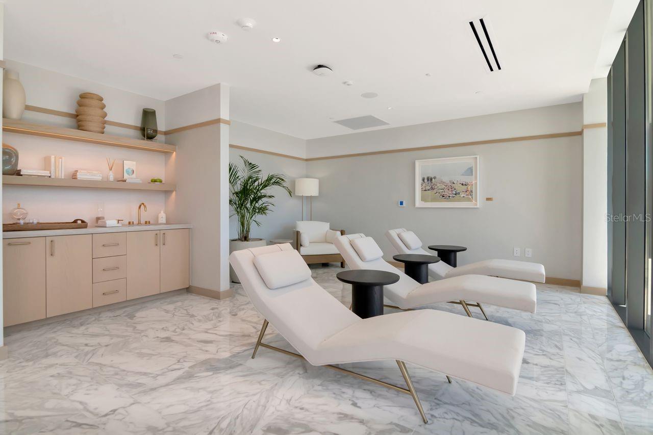 RITZ CARLTON RESIDENCES TOWER II - Residential