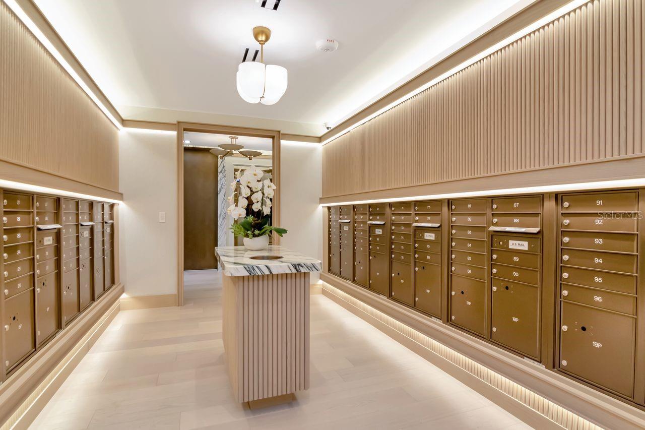 RITZ CARLTON RESIDENCES TOWER II - Residential