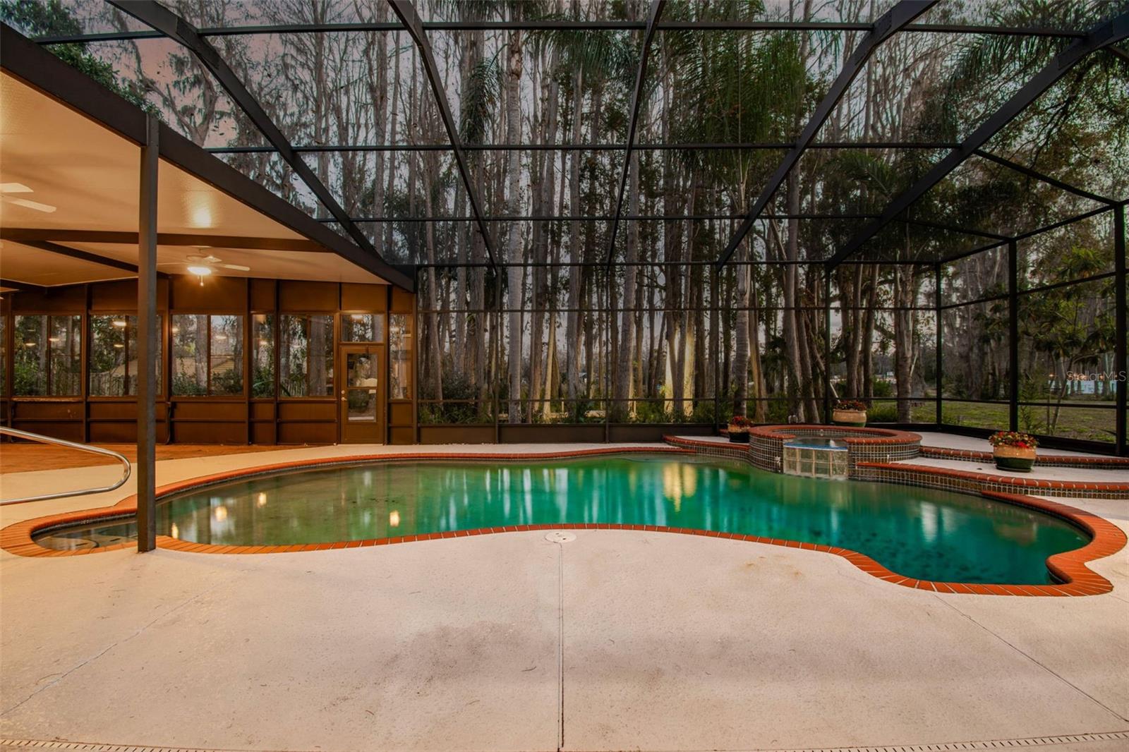 CRENSHAW LAKES - Residential