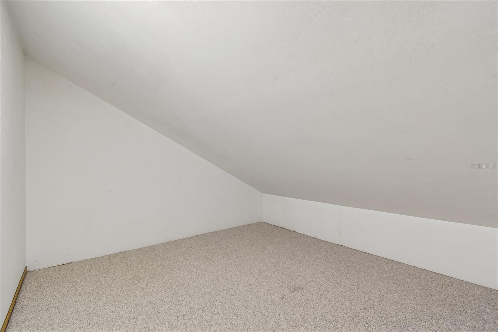 CRENSHAW LAKES - Residential