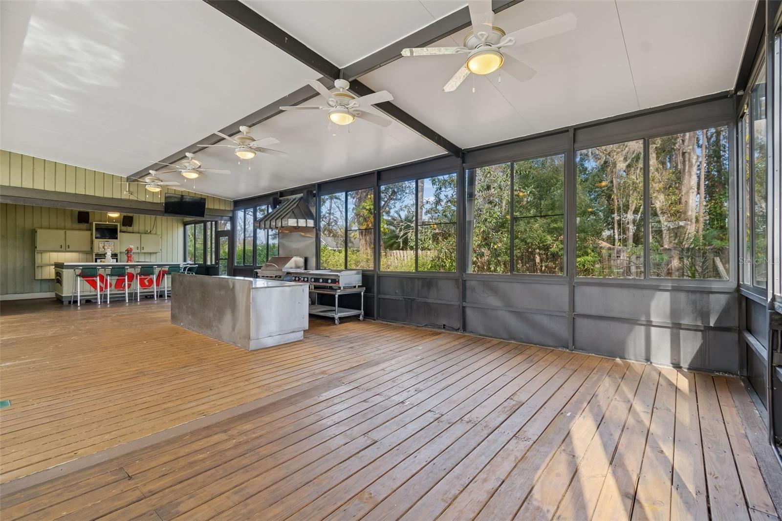 CRENSHAW LAKES - Residential