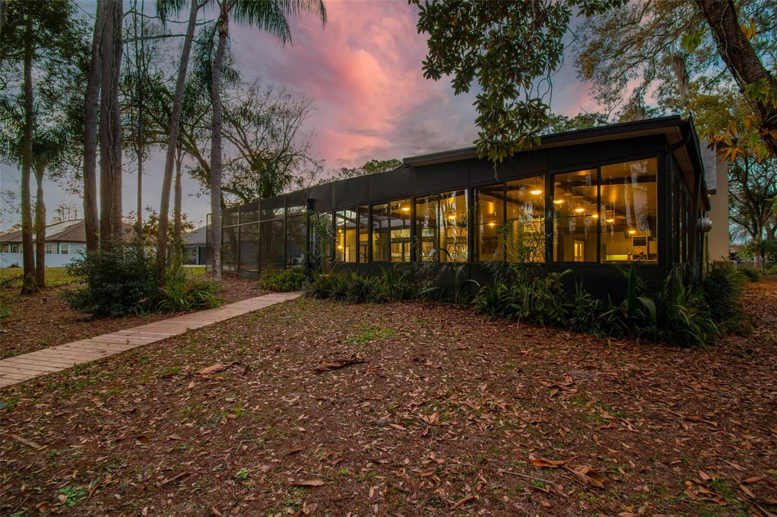 CRENSHAW LAKES - Residential