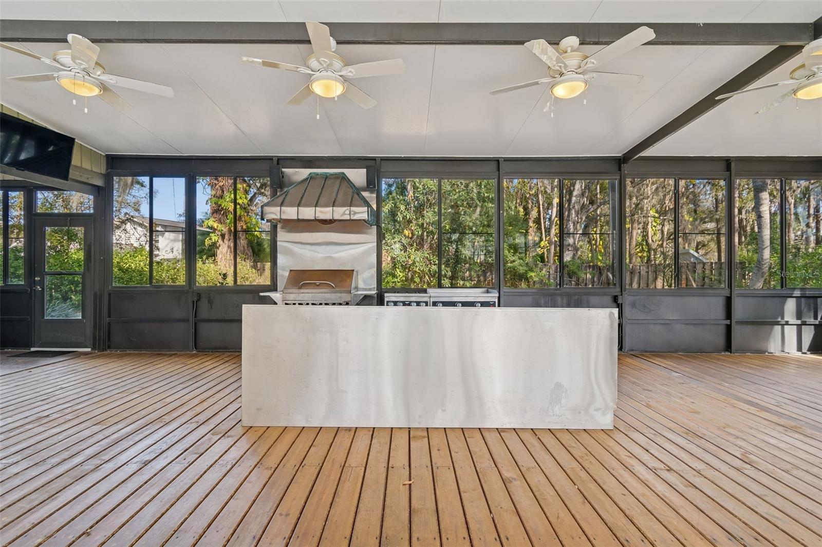 CRENSHAW LAKES - Residential