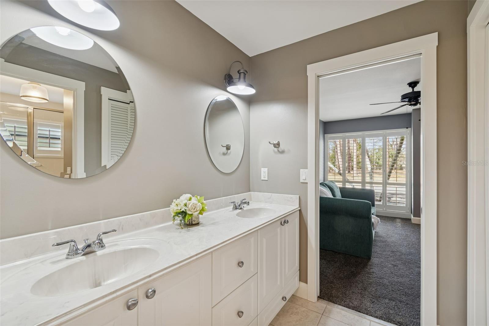 CRENSHAW LAKES - Residential