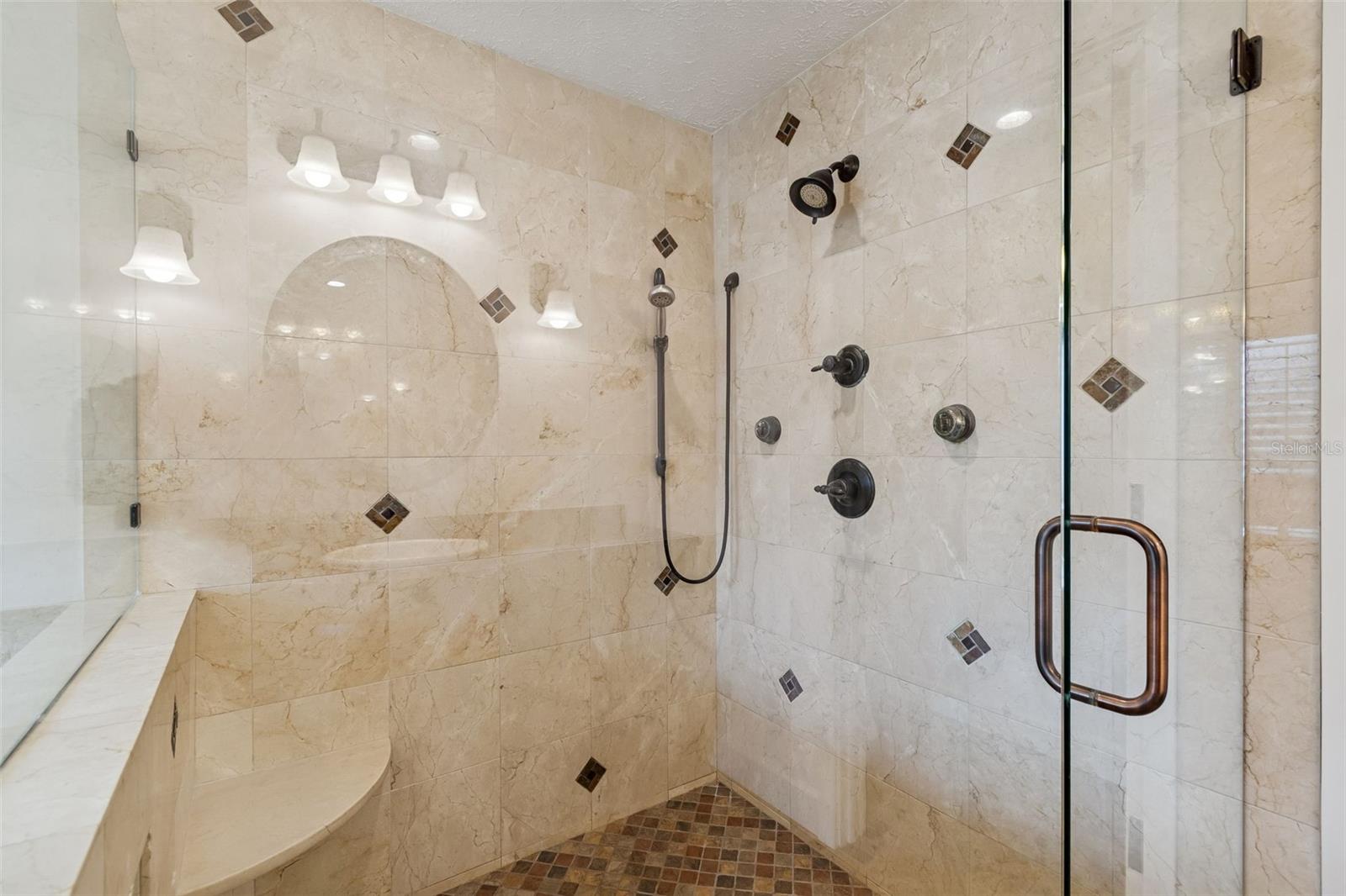 CRENSHAW LAKES - Residential