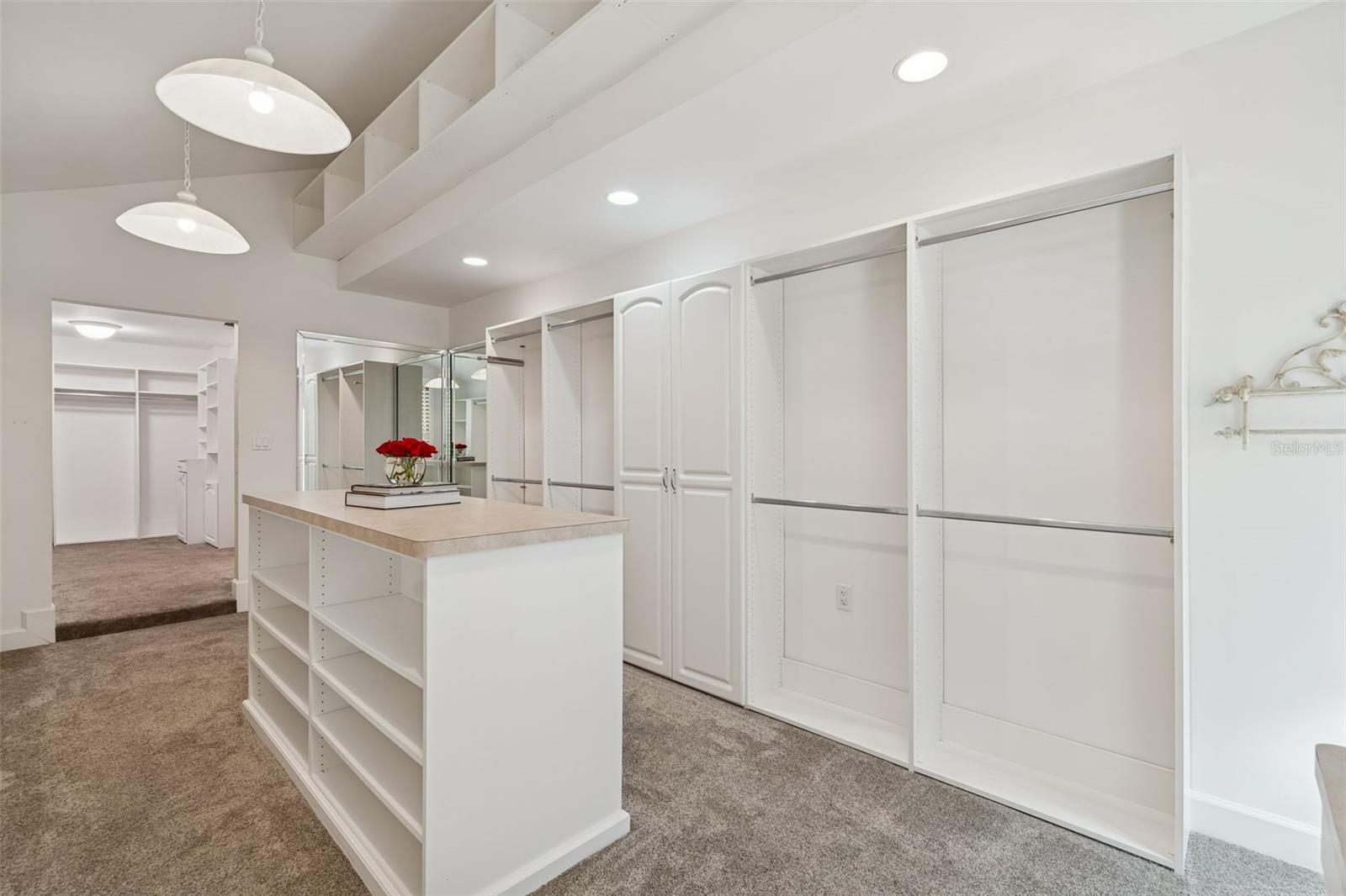 CRENSHAW LAKES - Residential