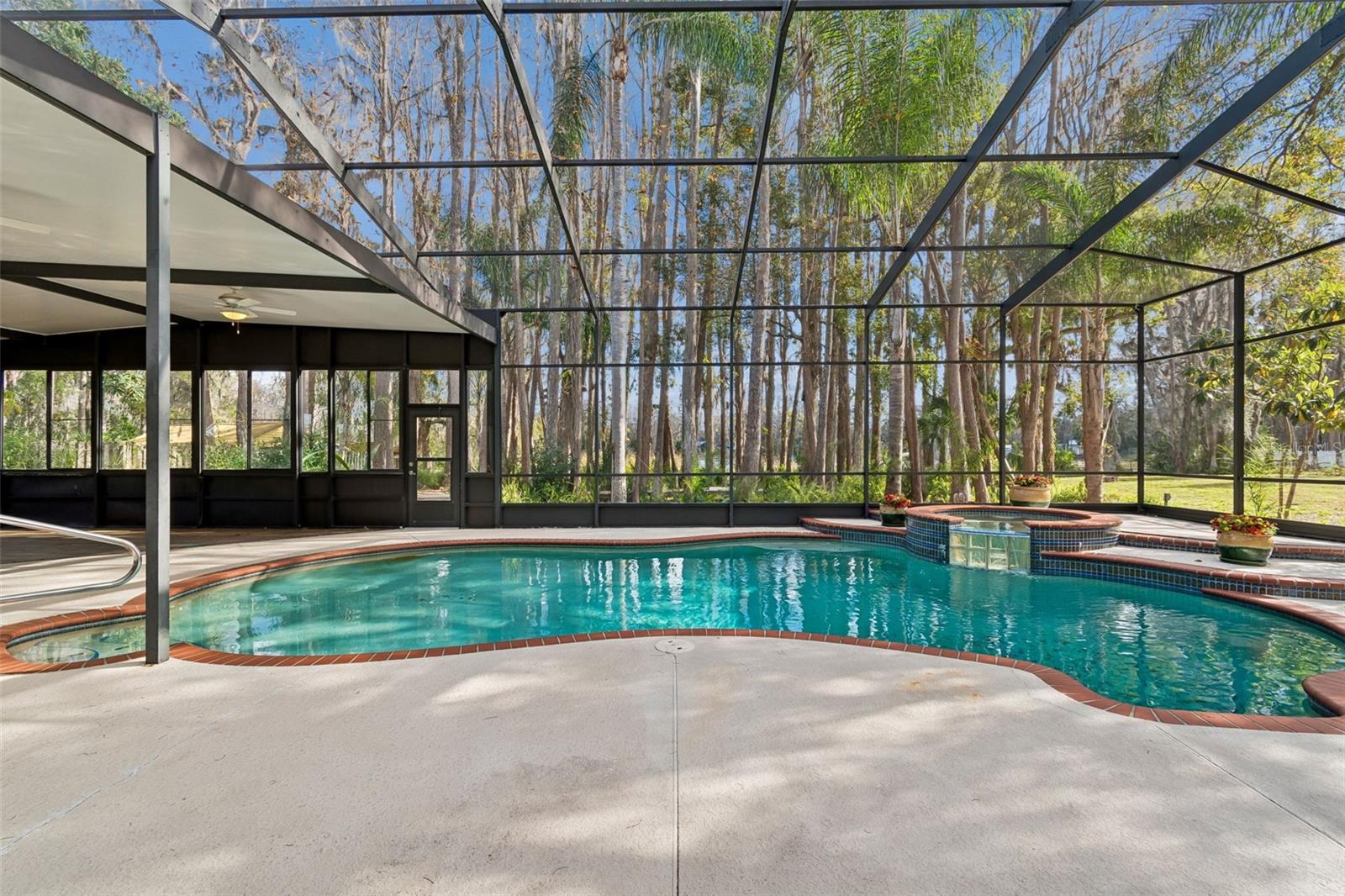 CRENSHAW LAKES - Residential