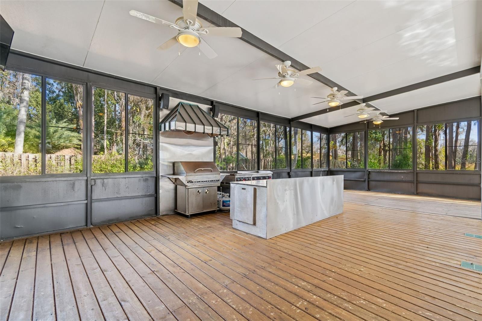 CRENSHAW LAKES - Residential