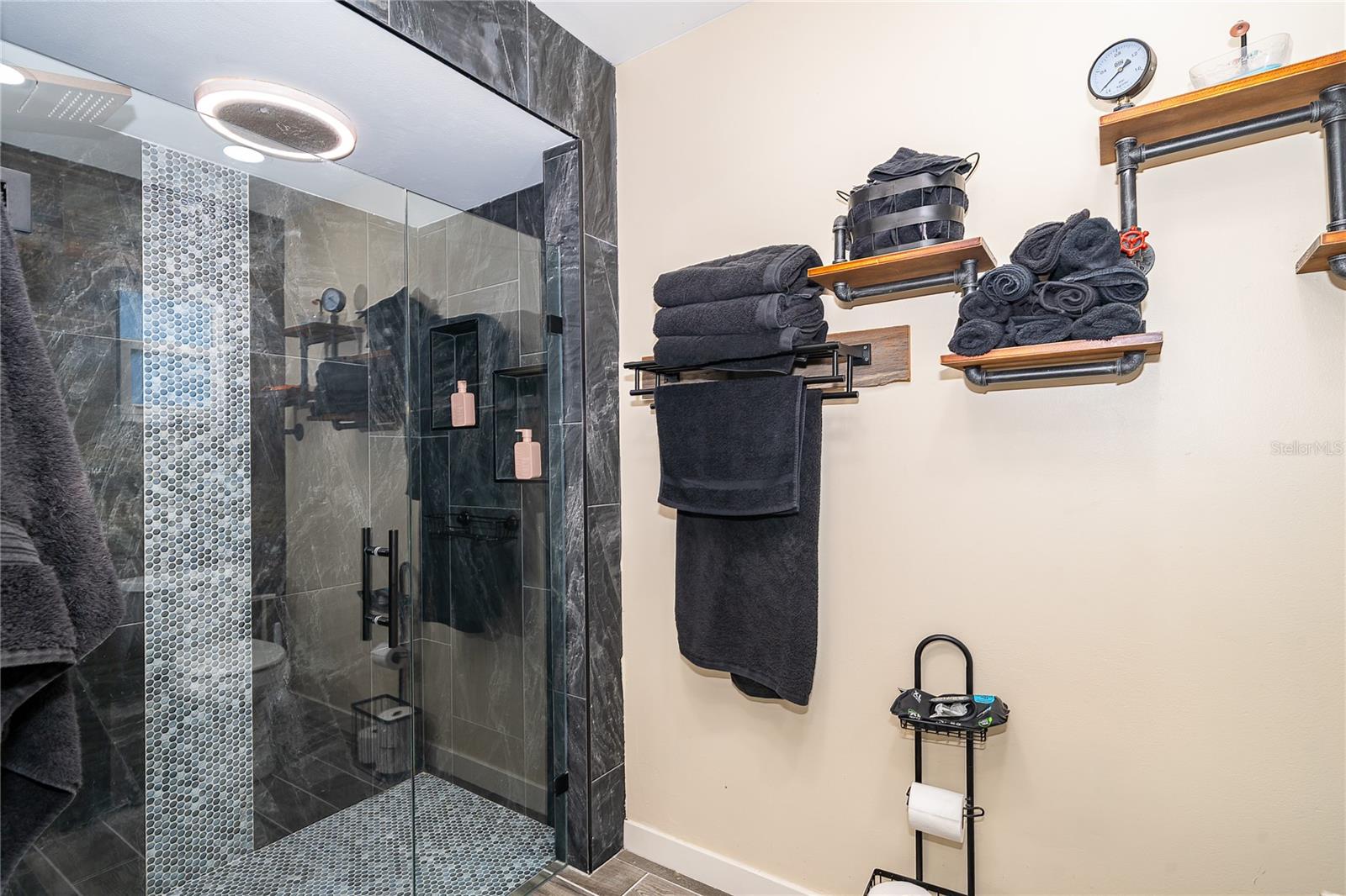 WEKIVA RIDGE - Residential