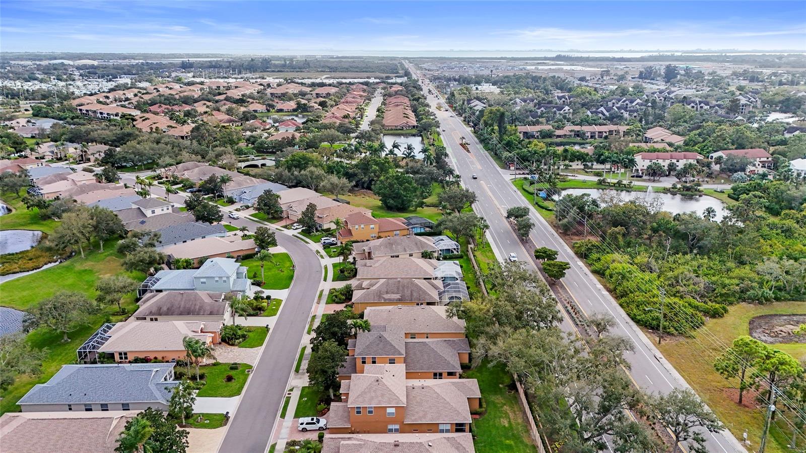 PALMA SOLA TRACE - Residential