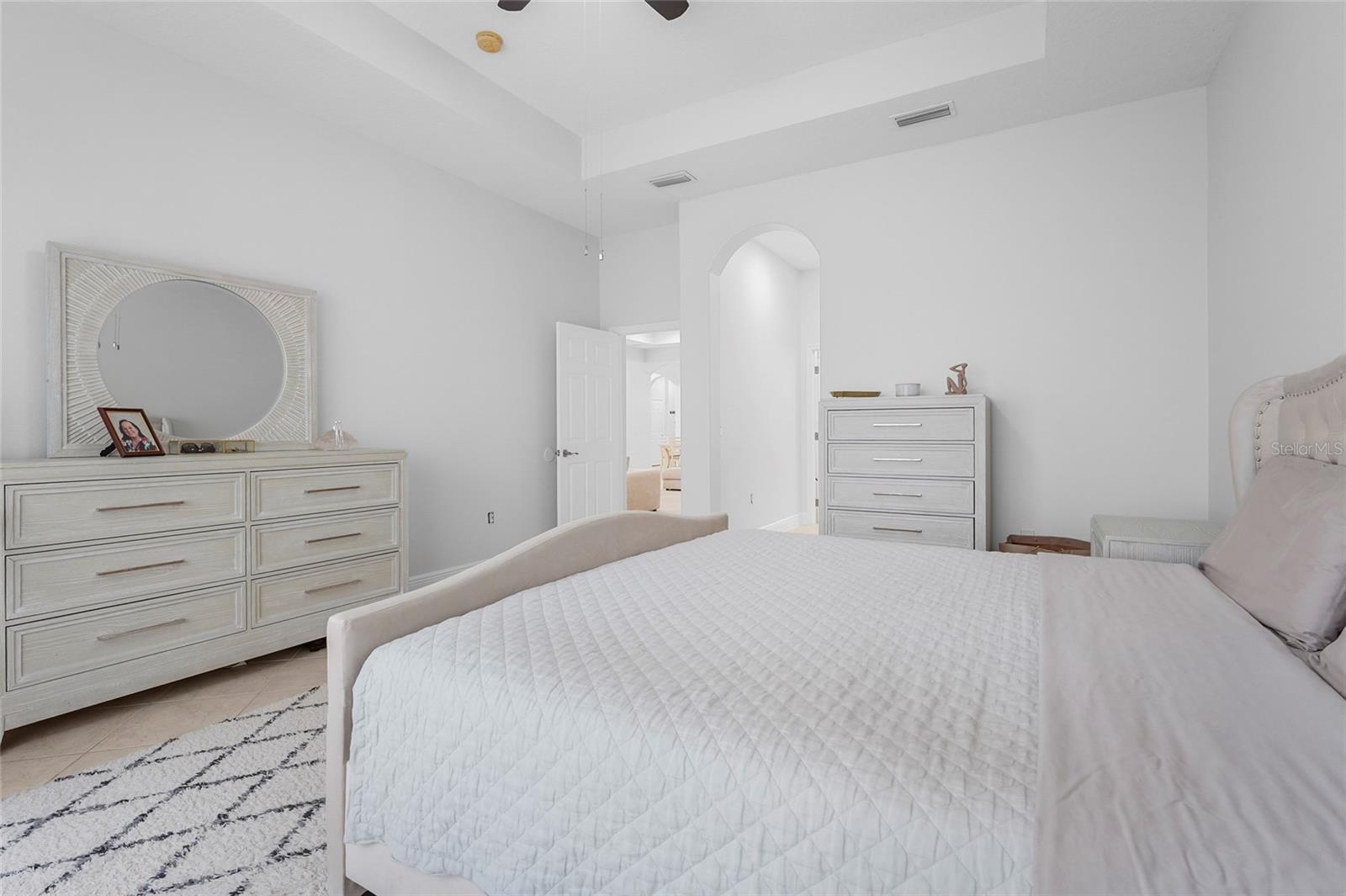 PALMA SOLA TRACE - Residential