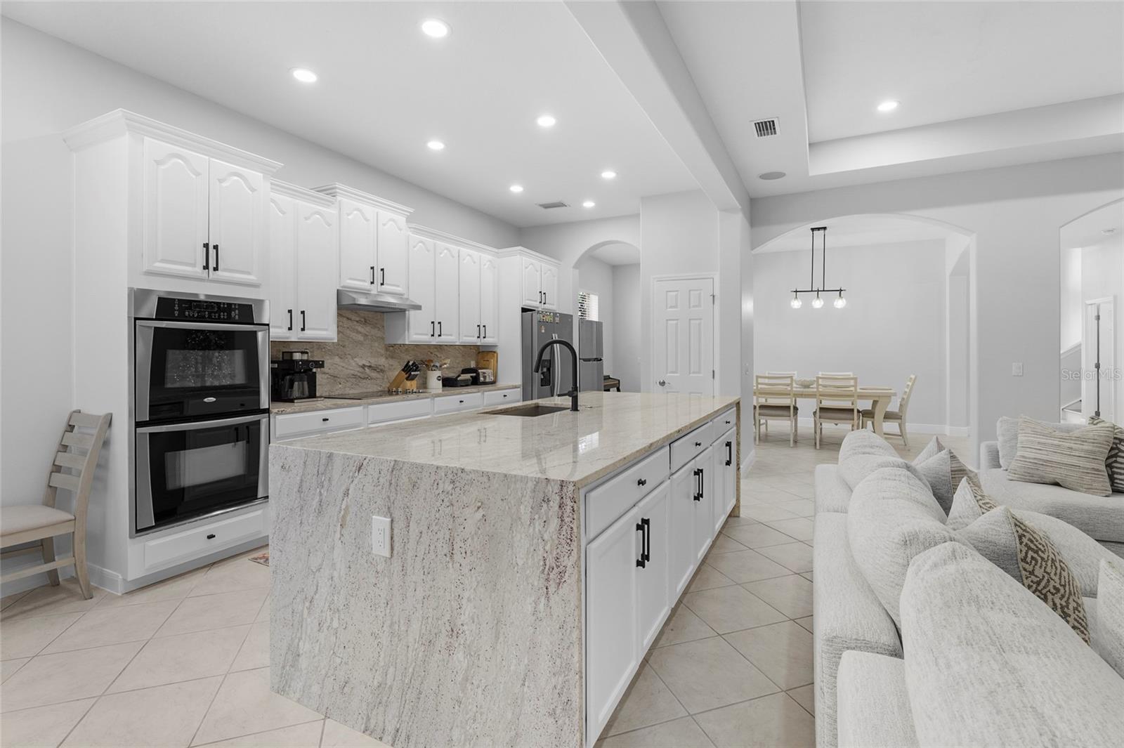 PALMA SOLA TRACE - Residential