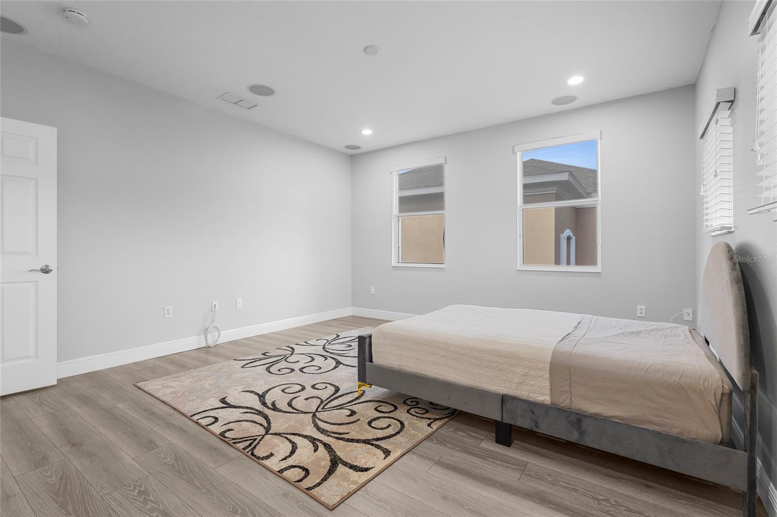 PALMA SOLA TRACE - Residential