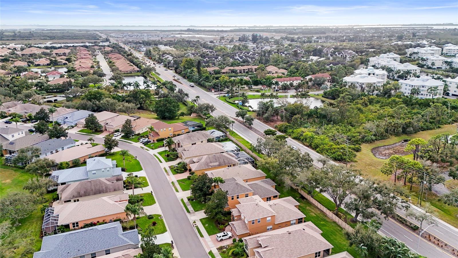 PALMA SOLA TRACE - Residential