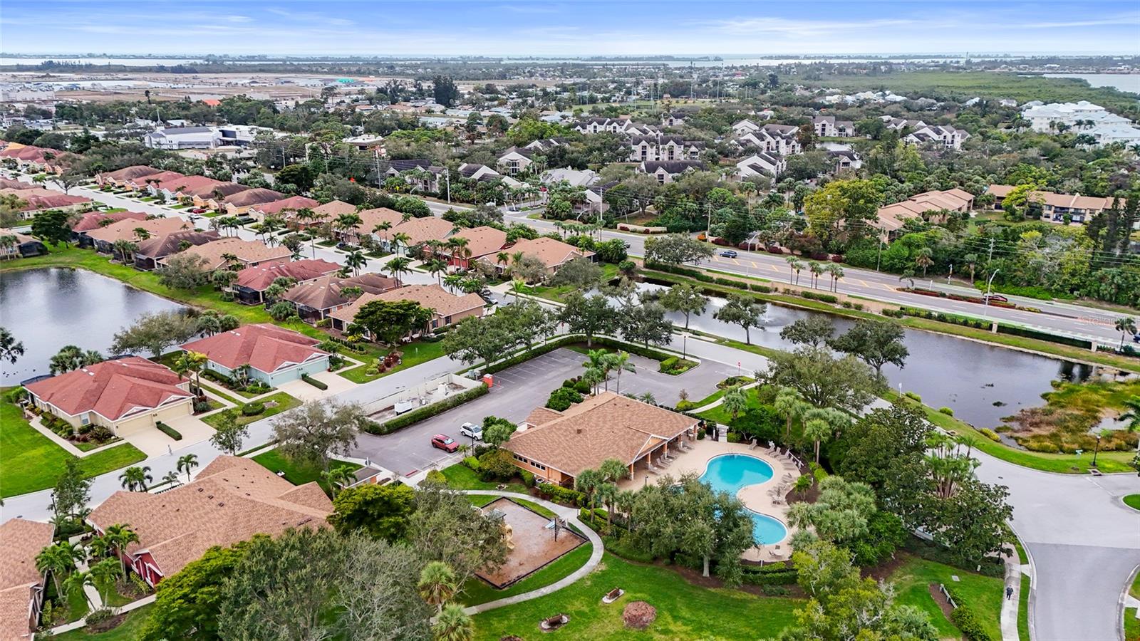 PALMA SOLA TRACE - Residential