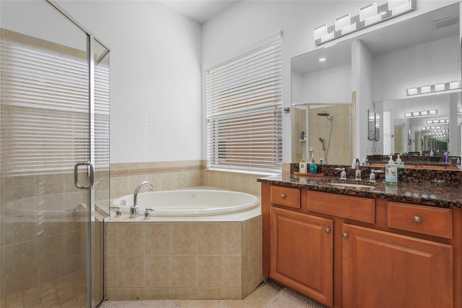 PALMA SOLA TRACE - Residential