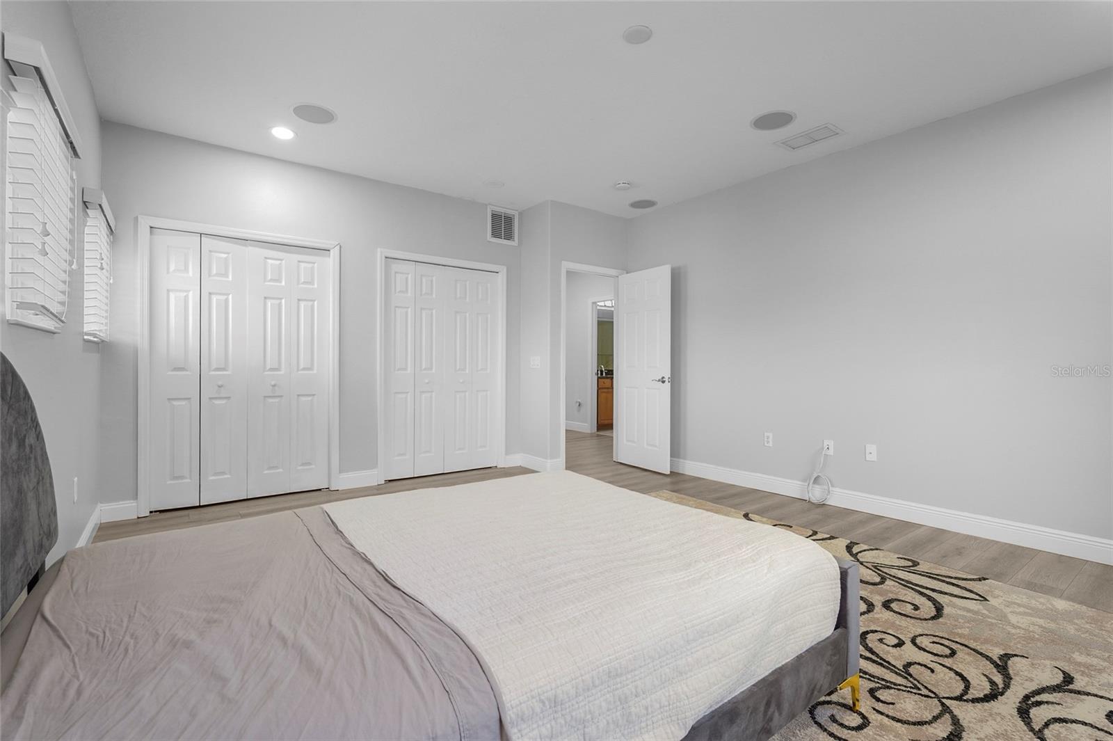 PALMA SOLA TRACE - Residential