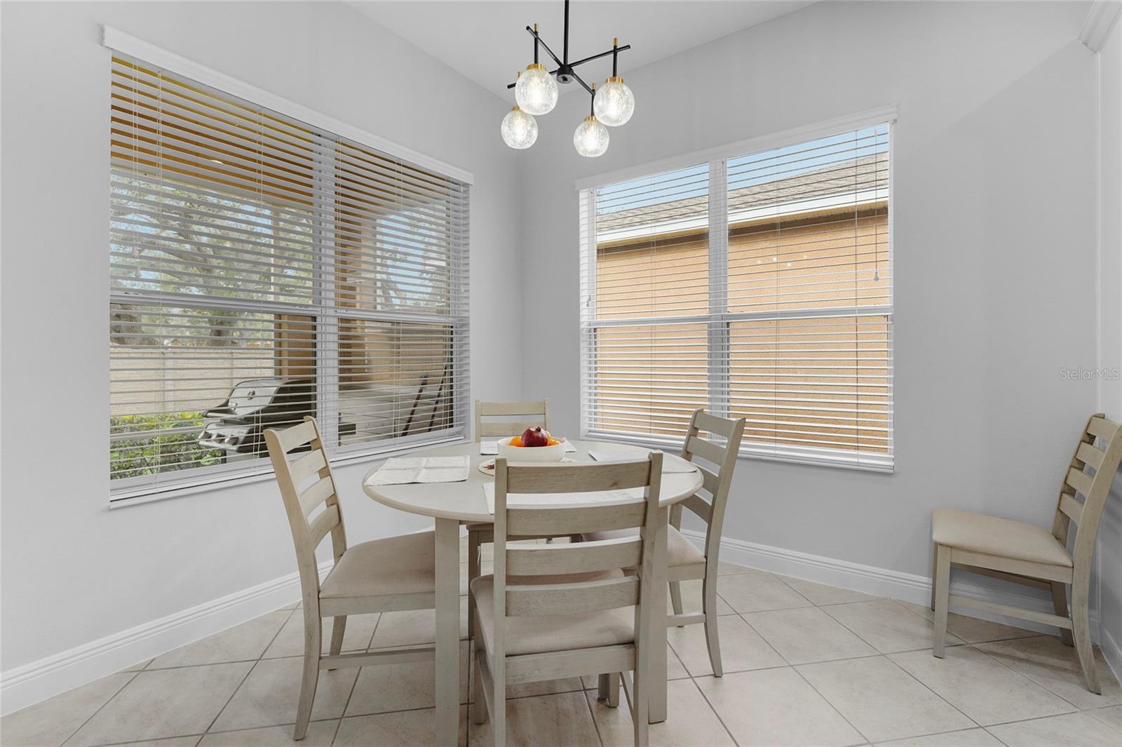 PALMA SOLA TRACE - Residential