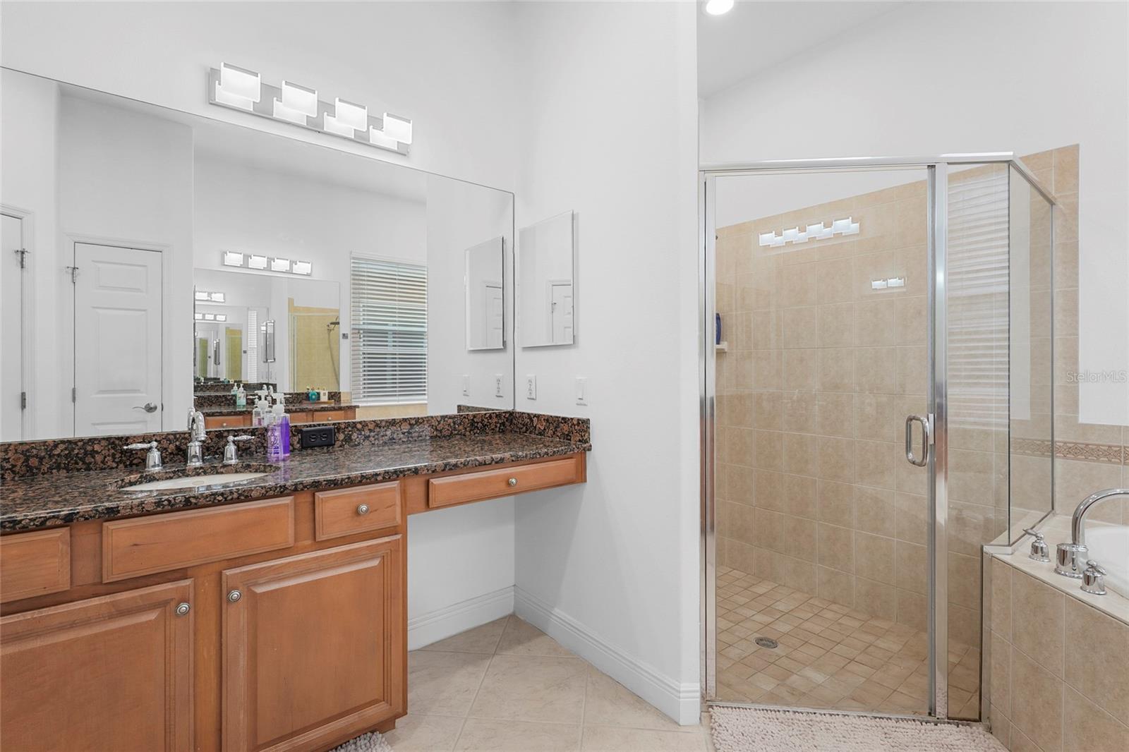 PALMA SOLA TRACE - Residential