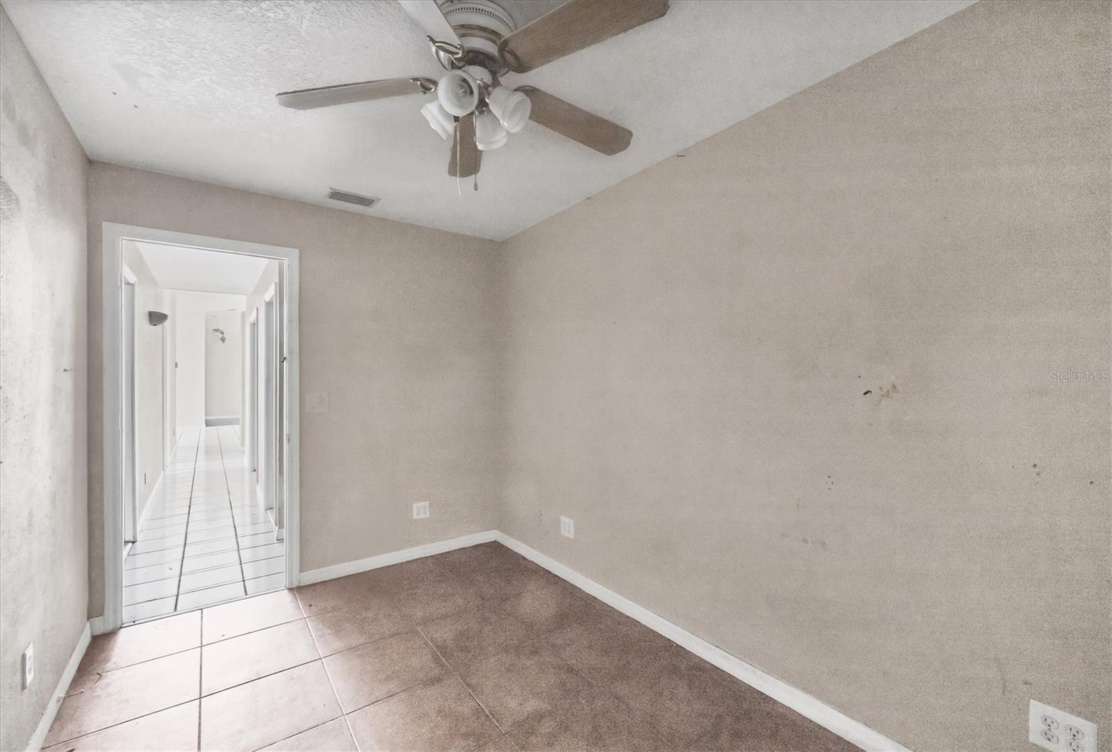 SOUTH VENICE - Residential