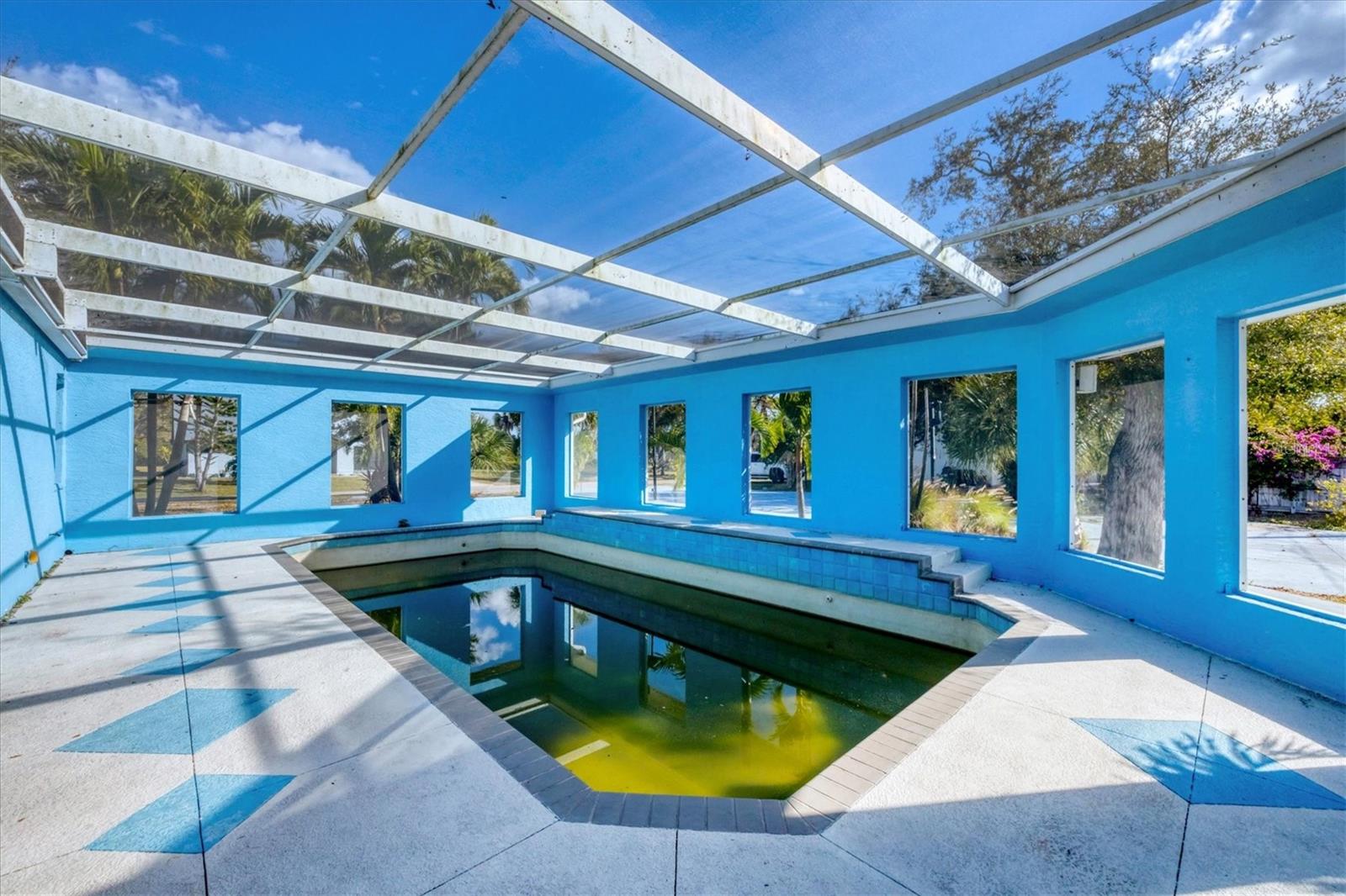 SOUTH VENICE - Residential