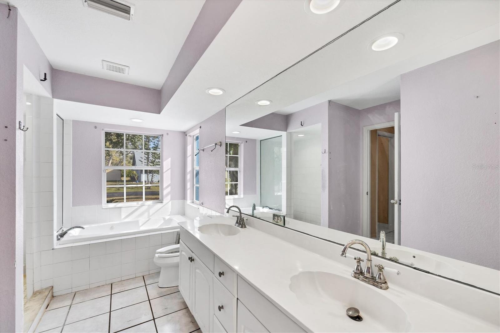 SOUTH VENICE - Residential